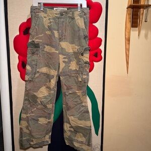 Vintage Abercrombie Y2K Army Camo Cargo Pants